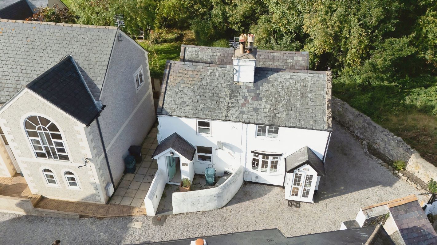 Property for Auction in Wales - Bryn Awel Bryn Pydew, Llandudno Junction, Gwynedd, LL31 9QB