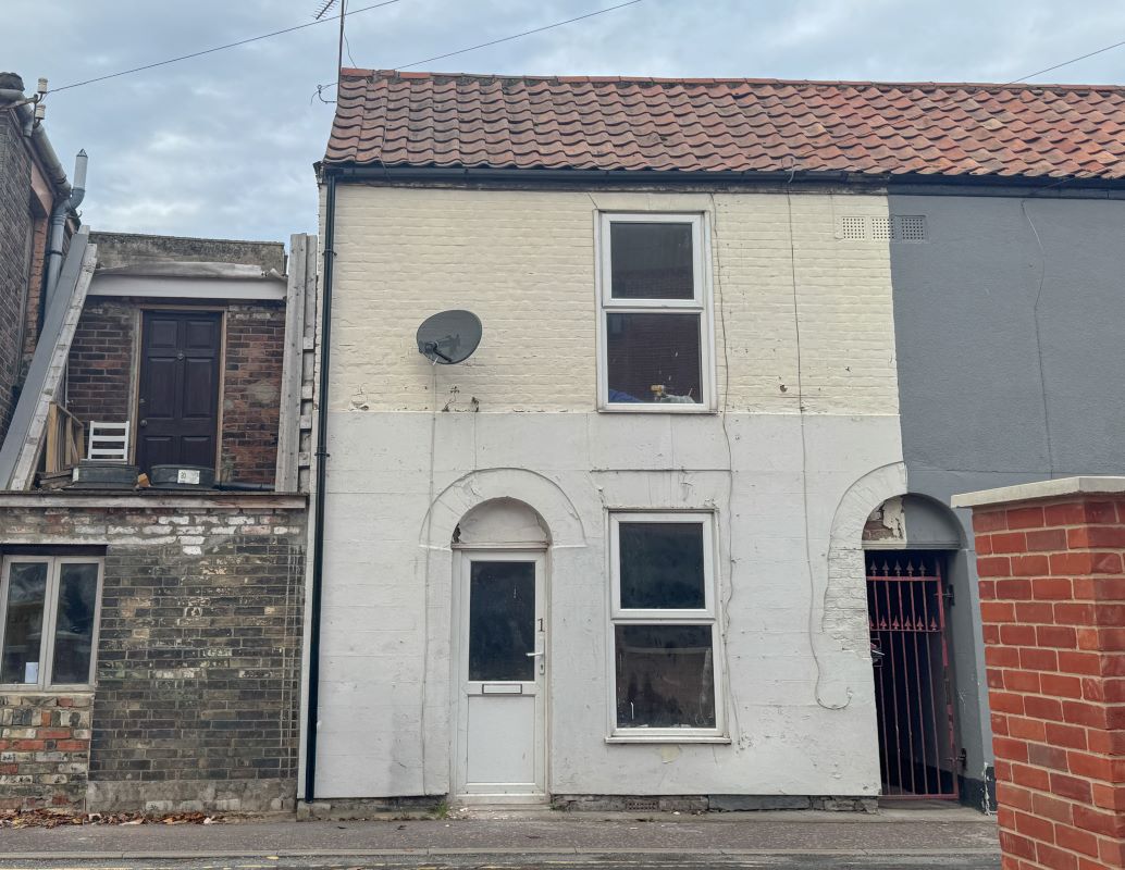 Property for Auction in East Anglia - 1 Sidegate Road, Great Yarmouth, Norfolk, NR30 1JX