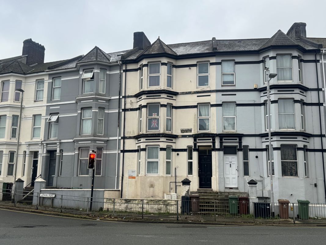 Property for Auction in South West - Flat 1 247 Lipson Road, Plymouth, Devon, PL4 7ES