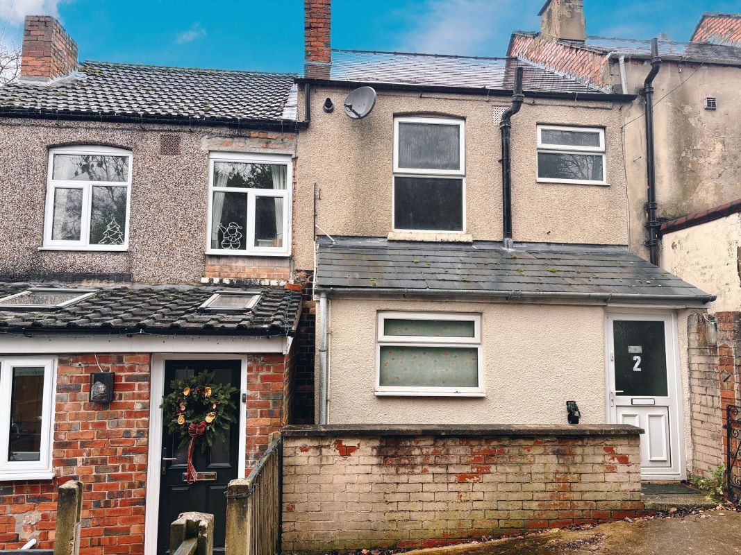 Property for Auction in Nottinghamshire & Derby - 2. Dobholes Church Lane, Ilkeston, Derbyshire, DE7 6BB