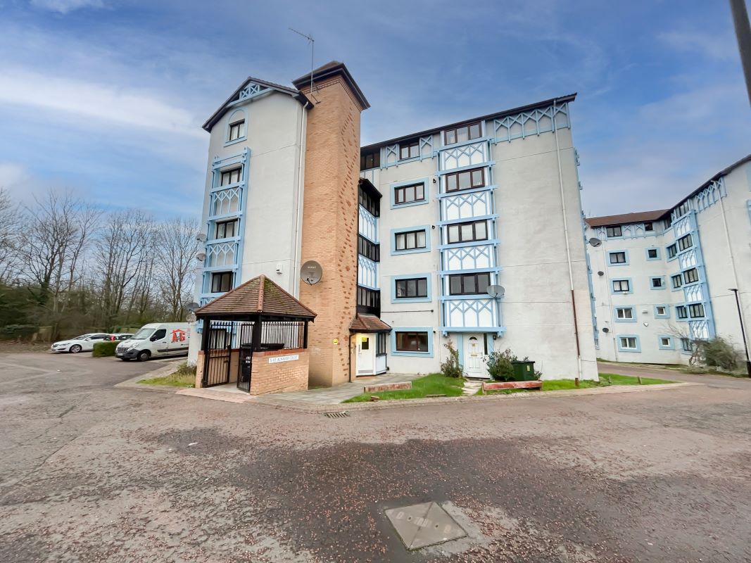 Property for Auction in North East - 4 Alnham Court, Newcastle upon Tyne, Tyne and Wear, NE3 2JT