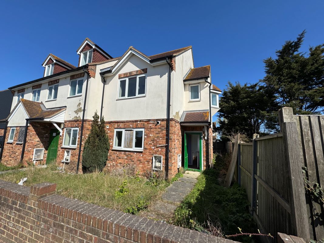 Property for Auction in Kent - 1 Hurst Court Halfway Road, Sheerness, Kent, ME12 3AA