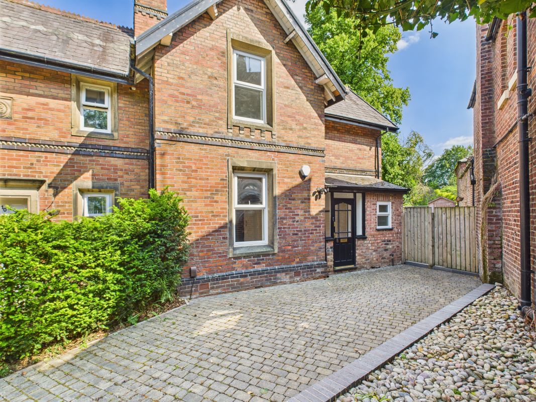 Property for Auction in Cheshire, Staffordshire & Shropshire - 8 Torkington Road Hazel Grove, Stockport, Cheshire, SK7 4PY