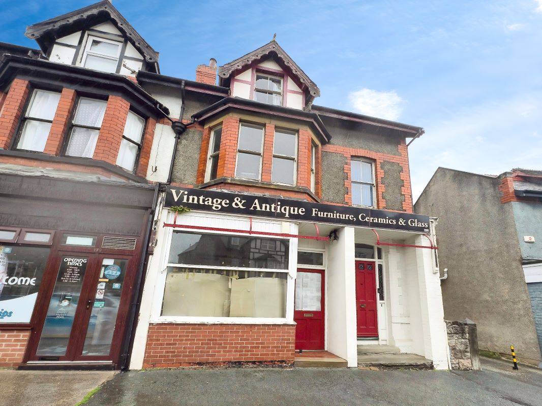 Property for Auction in Wales - Ground Floor Shop 168 Conway Road, Colwyn Bay, Clwyd, LL29 7LR