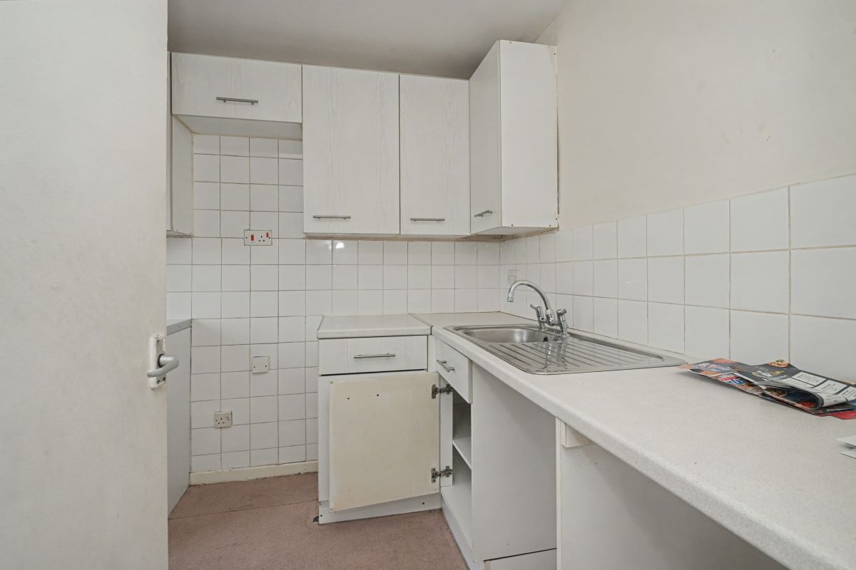 Flat D 56 Firthcliffe Road, Liversedge, West Yorkshire, WF15 6HF