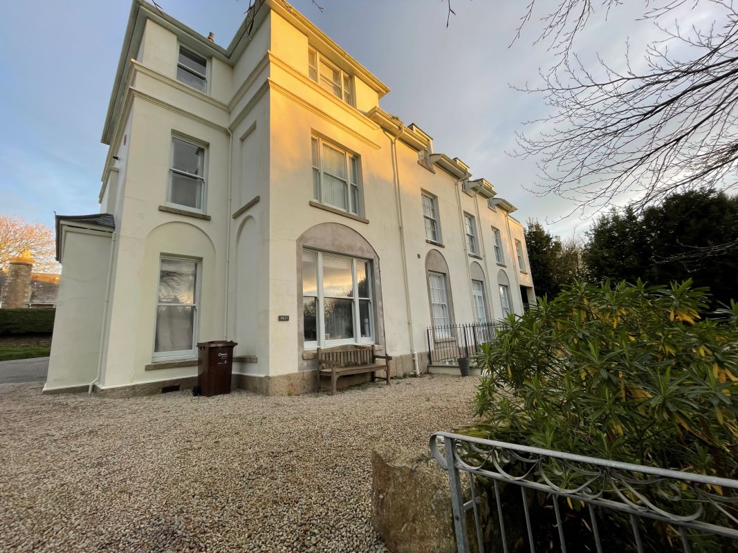 Property for Auction in South West - Apartment 1 Alverton Manor, Penzance, Cornwall, TR18 4TR