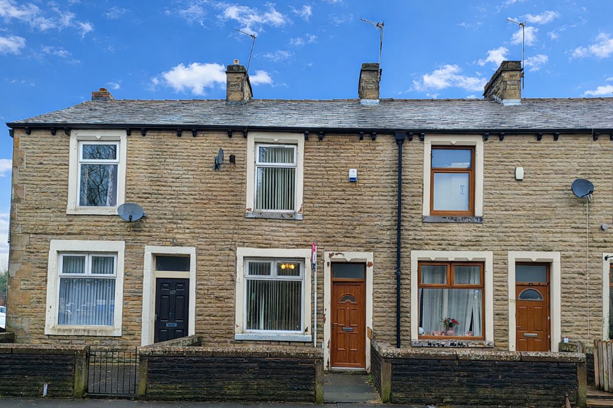 Property for Auction in South Yorkshire - 105 Gannow Lane, Burnley, Lancashire, BB12 6QH