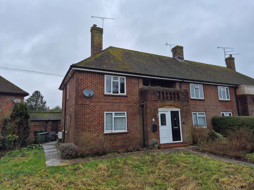 Property for Auction in Sussex & Hampshire - 5 Whitedown, Alton, Hampshire, GU34 1LX