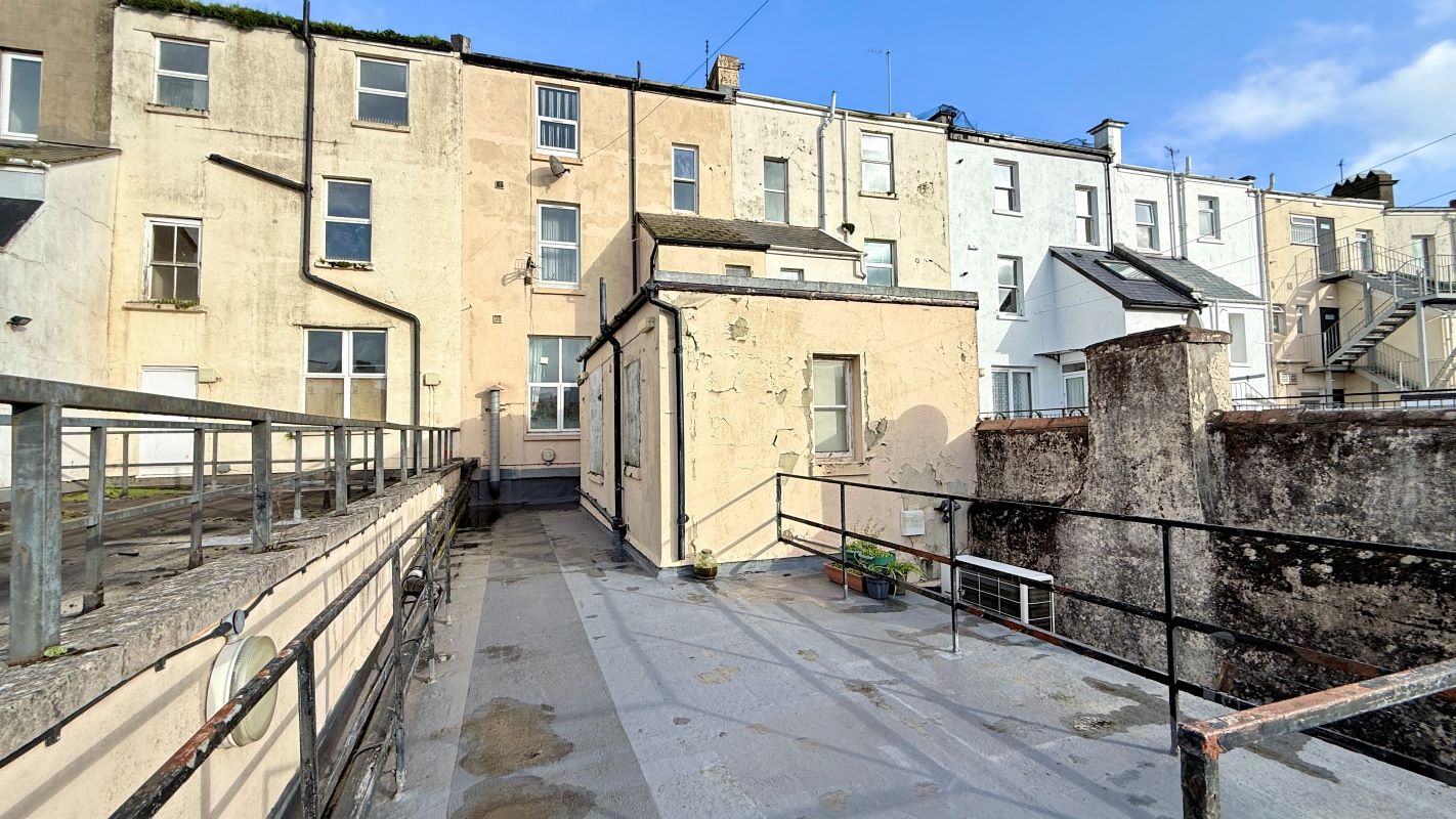 Property for Auction in South West - Flat 1 42 Victoria Street, Paignton, Devon, TQ4 5DN