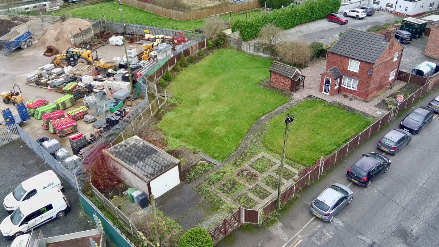 Property for Auction in Cheshire, Staffordshire & Shropshire - 6 Brooks Lane, Middlewich, Cheshire, CW10 0JH