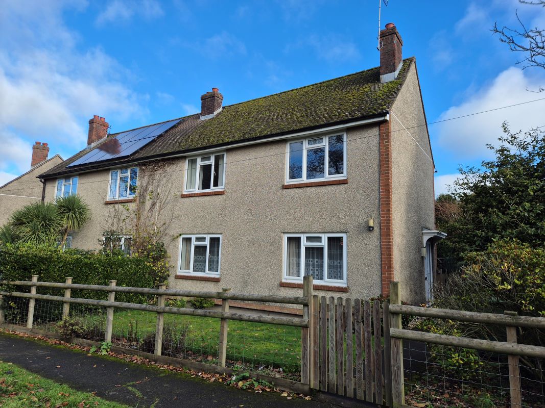 Property for Auction in Sussex & Hampshire - 6 Windmill Fields, East Worldham, Alton, Hampshire, GU34 3AR