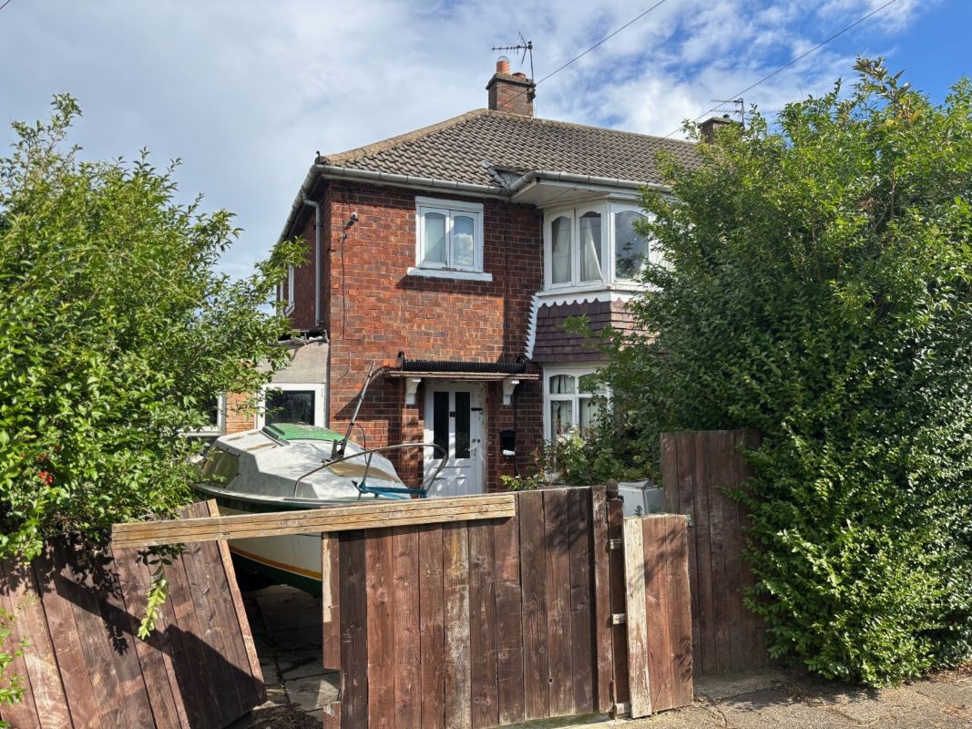 Property for Auction in North Yorkshire, Tees Valley, and extending into County Durham - 5 Rosedale Gardens Lingdale, Saltburn-By-The-Sea, Cleveland, TS12 3EN