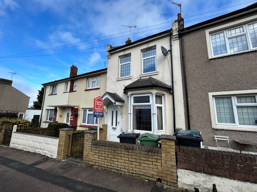 Property for Auction in Kent - 54 Nelson Road Northfleet, Gravesend, Kent, DA11 7EF