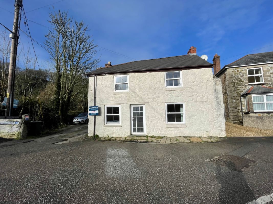 Property for Auction in Lincolnshire - Bridge Farm 3 St Johns Road, Helston, Cornwall, TR13 8HW