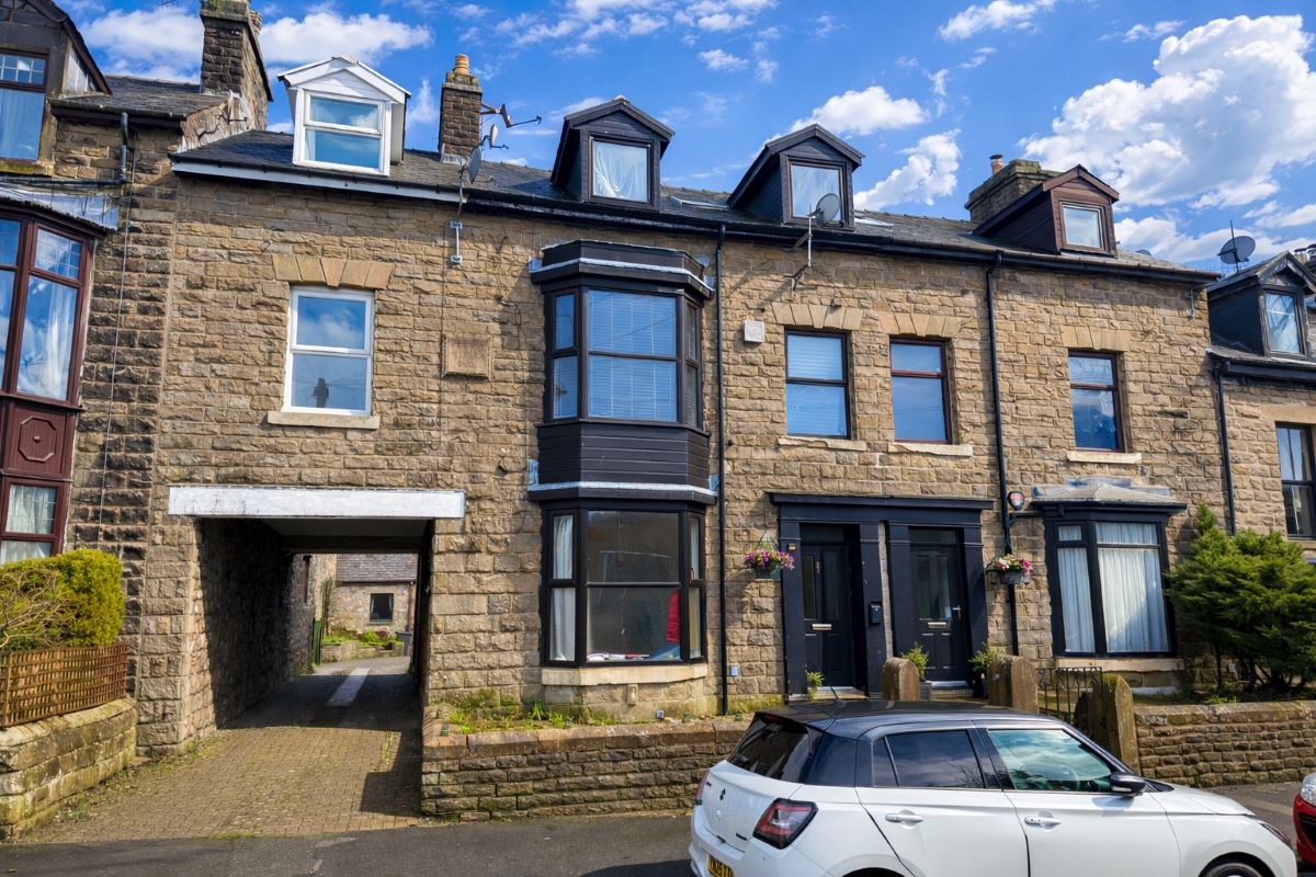 Property for Auction in Nottinghamshire & Derby - Three Apartments with Freehold 27 Market Street, Buxton, Derbyshire, SK17 6LF