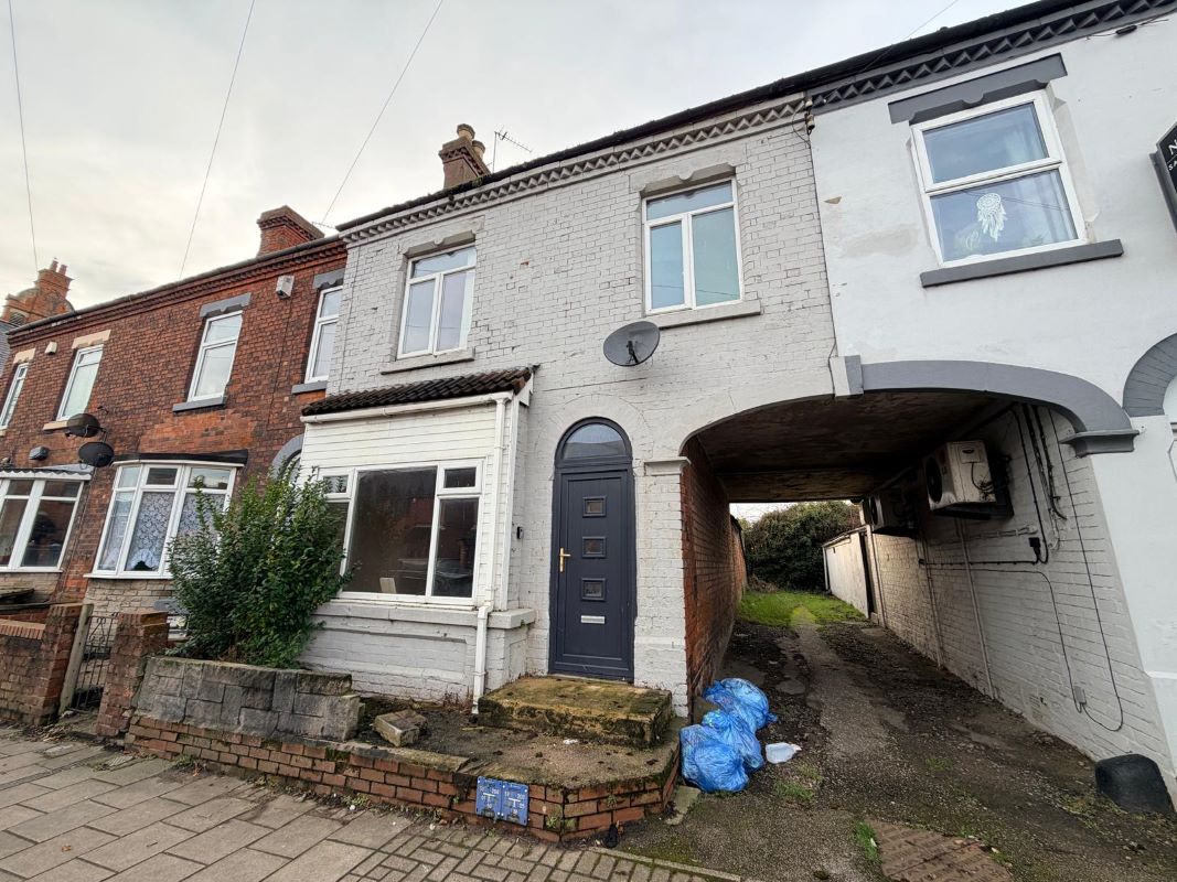 Property for Auction in Lincolnshire - 16 Lea Road, Gainsborough, Lincolnshire, DN21 1LH