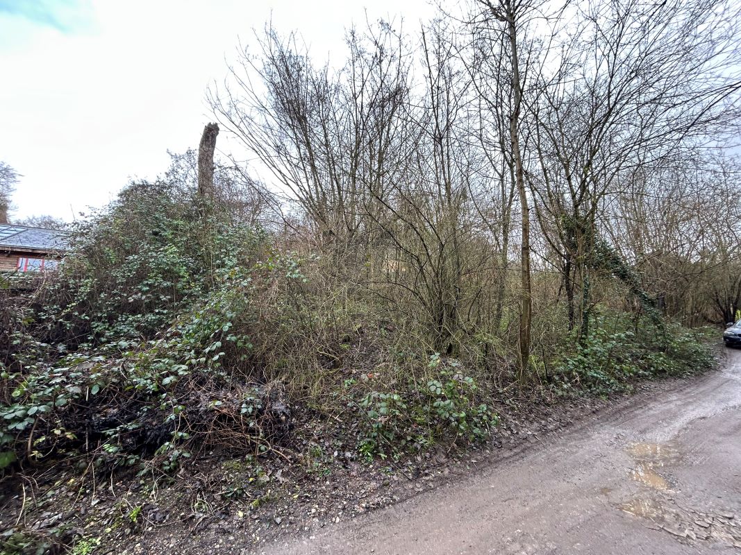 Property for Auction in Kent - Plot 3 The Den, Meopham, Kent, DA13 0TT