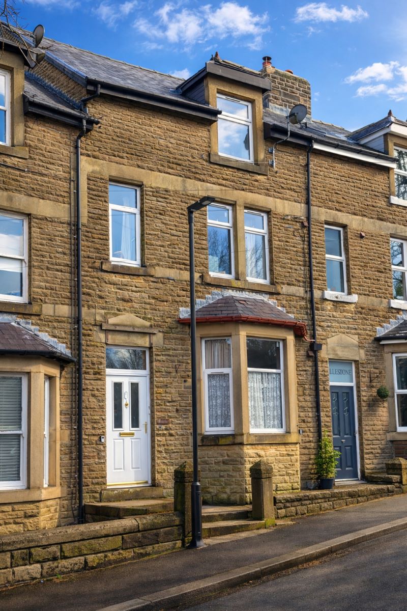 Property for Auction in Nottinghamshire & Derby - Four Flats and Freehold Grinford House, Buxton, Derbyshire, SK17 6LP