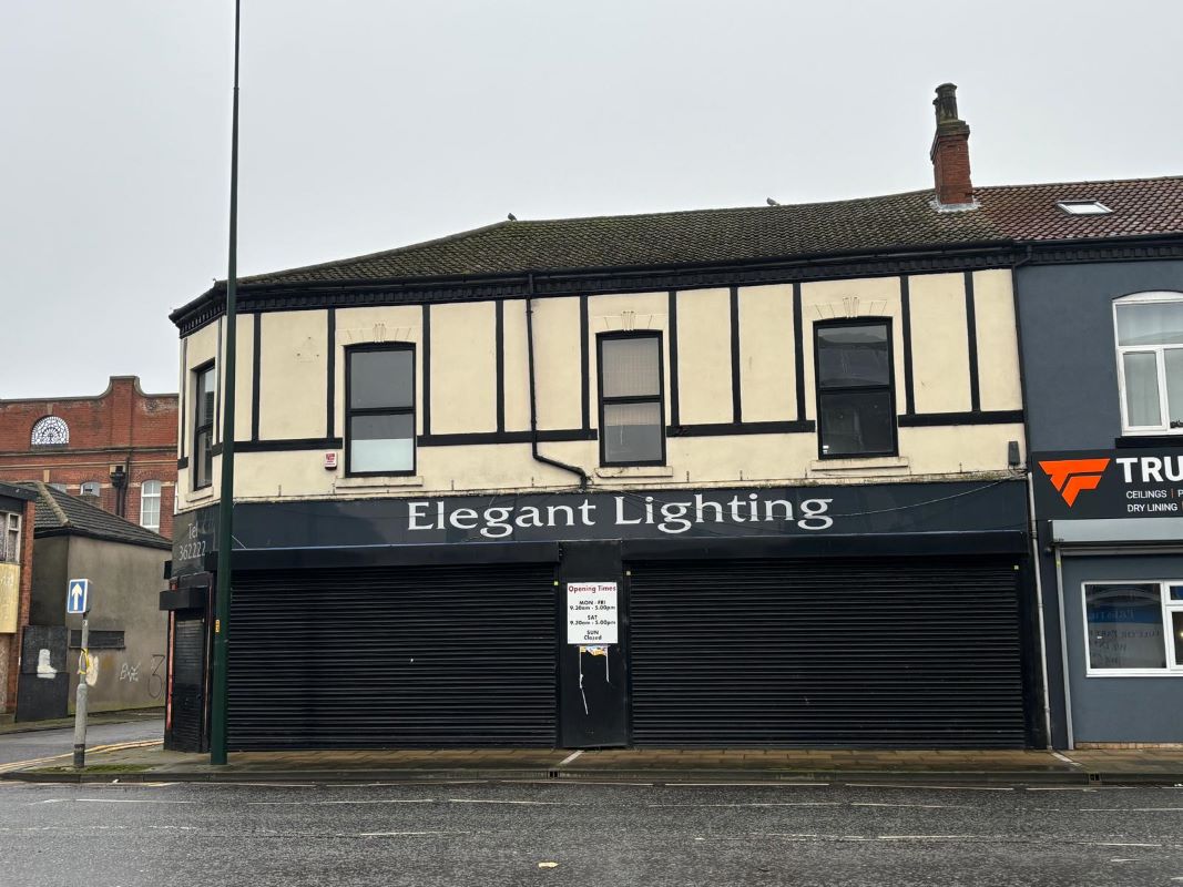 Property for Auction in Lincolnshire - 174-176 Cleethorpe Road, Grimsby, South Humberside, DN31 3HW
