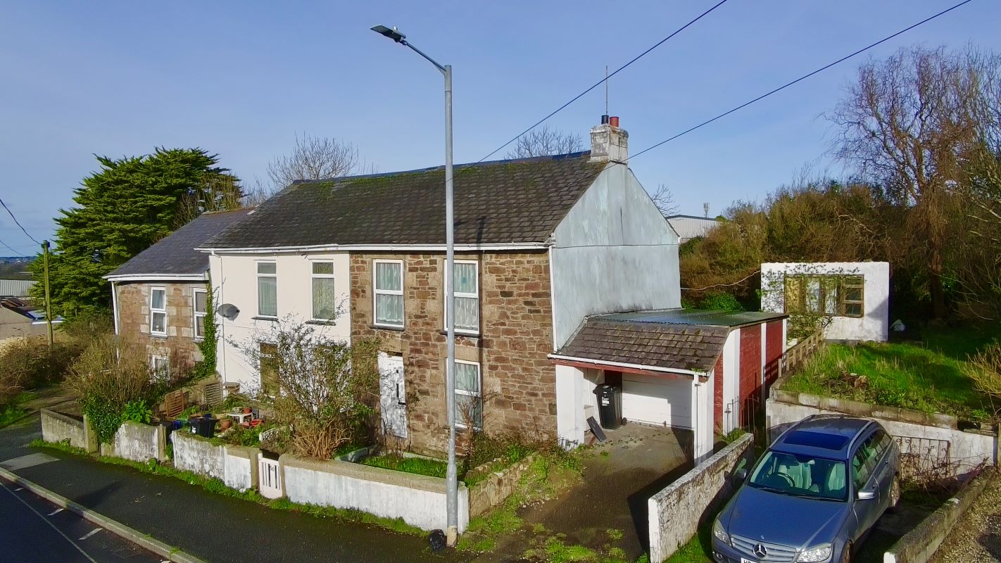 Property for Auction in Lincolnshire - 50 Drump Road, Redruth, Cornwall, TR15 1PR