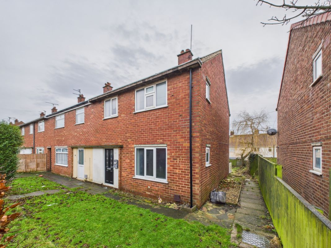 Property for Auction in Hull & East Yorkshire - 13 Northwold Road, Eastfield, Scarborough, North Yorkshire, YO11 3HG