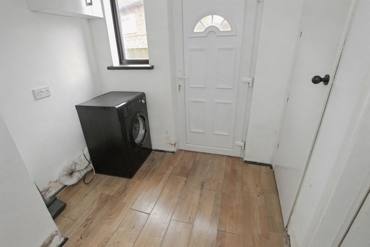 6 Hutton Way, Stoke-On-Trent, Staffordshire, ST2 0NU