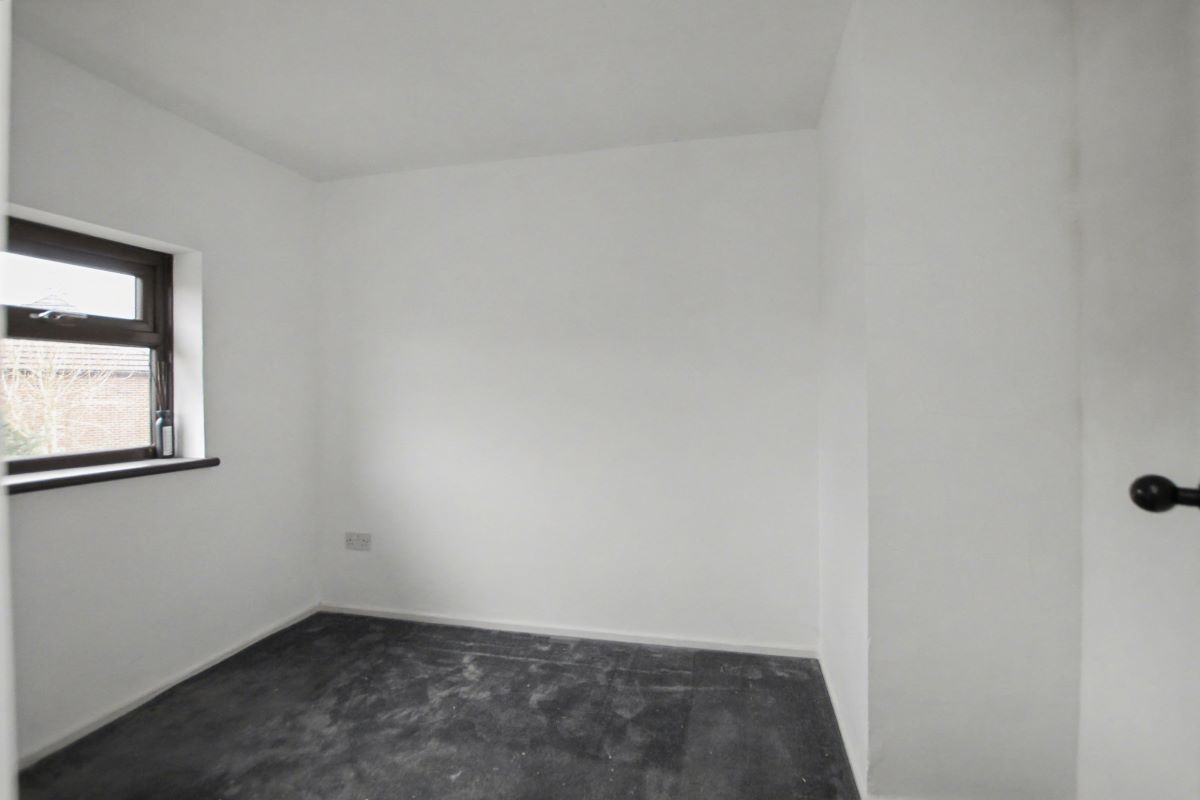 6 Hutton Way, Stoke-On-Trent, Staffordshire, ST2 0NU