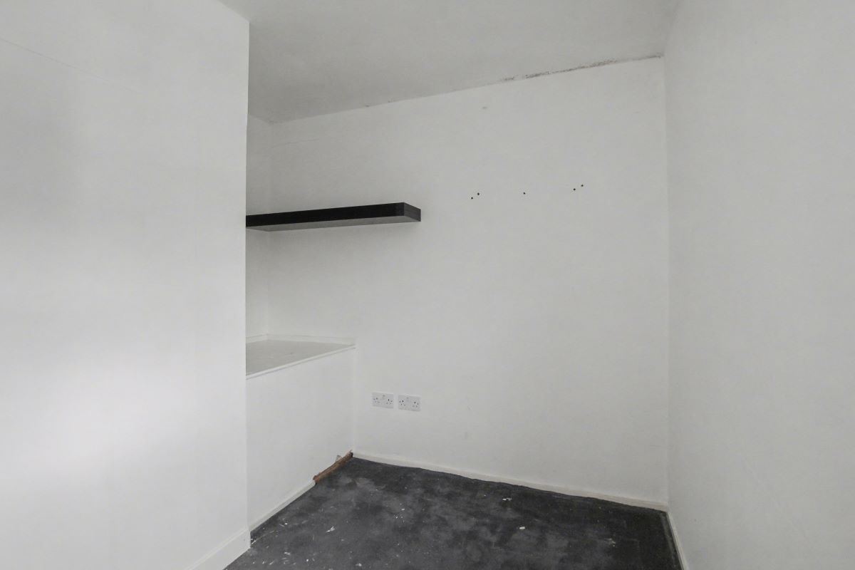 6 Hutton Way, Stoke-On-Trent, Staffordshire, ST2 0NU