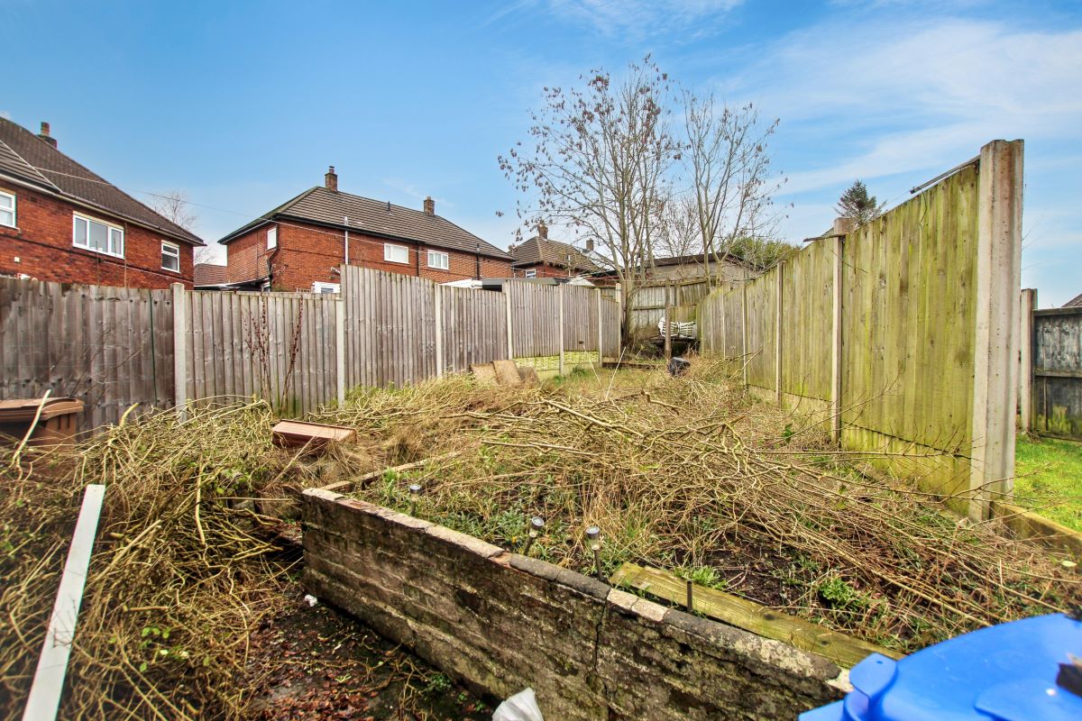 6 Hutton Way, Stoke-On-Trent, Staffordshire, ST2 0NU