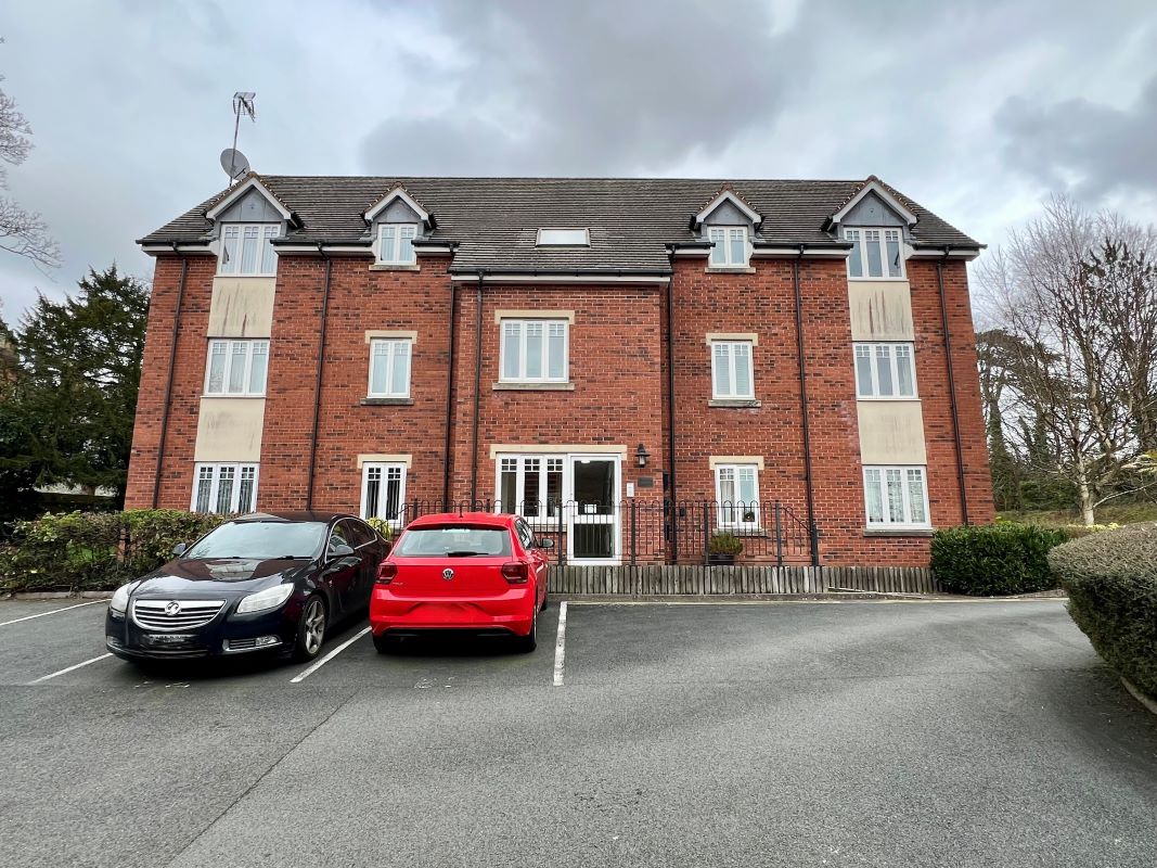 Property for Auction in Birmingham - Flat 8 Birches House, 245 Birches Road, Redditch, Worcestershire, B97 4LR