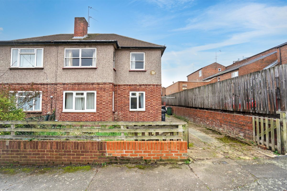 Property for Auction in Lincolnshire - 72 Ewart Road, London, SE23 1BQ
