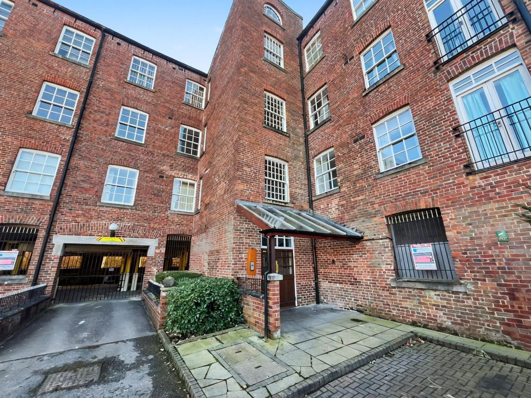 Property for Auction in Manchester - Flat 26 Springbank Court, Manor Road, Woodley, Stockport, Cheshire, SK6 1RW