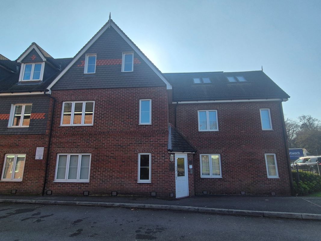 Property for Auction in Sussex & Hampshire - 21 Spencer Road, Emsworth, Hampshire, PO10 7XR