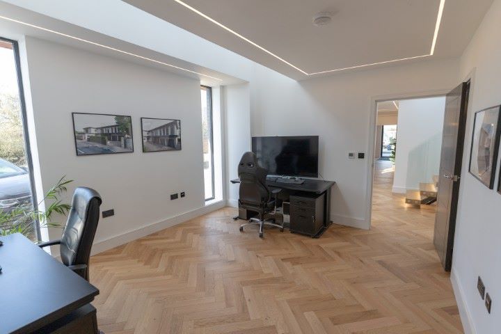 174 Crooked Mile, Waltham Abbey, Essex, EN9 2ES