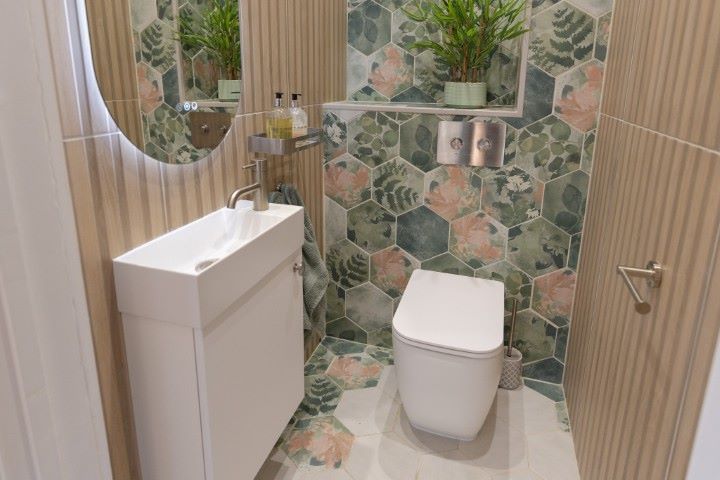 174 Crooked Mile, Waltham Abbey, Essex, EN9 2ES