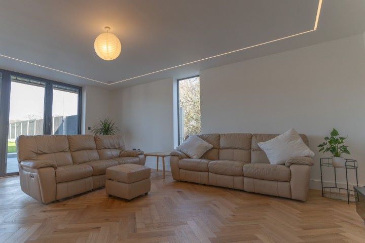 174 Crooked Mile, Waltham Abbey, Essex, EN9 2ES