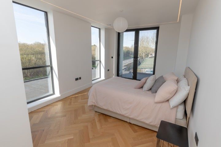 174 Crooked Mile, Waltham Abbey, Essex, EN9 2ES