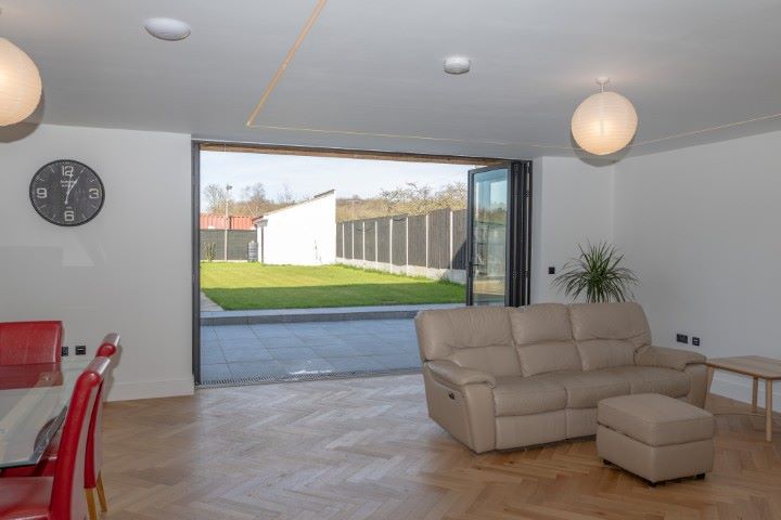 174 Crooked Mile, Waltham Abbey, Essex, EN9 2ES