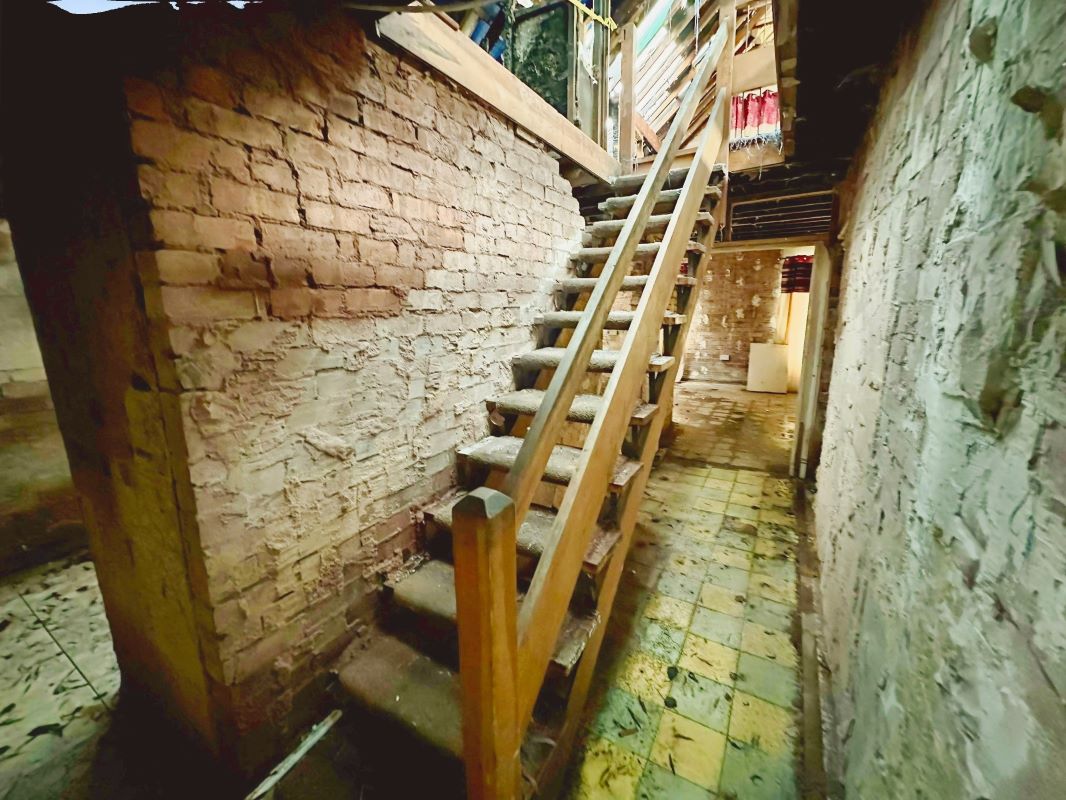 330 Crewe Road, Shavington, Crewe, Cheshire, CW2 5AF