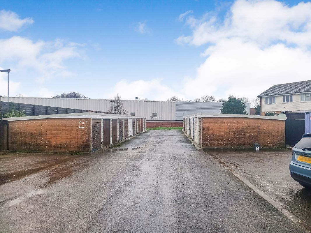 Forecourt access at Colenzo Drive, Hampshire, Hampshire, SP10 1LF