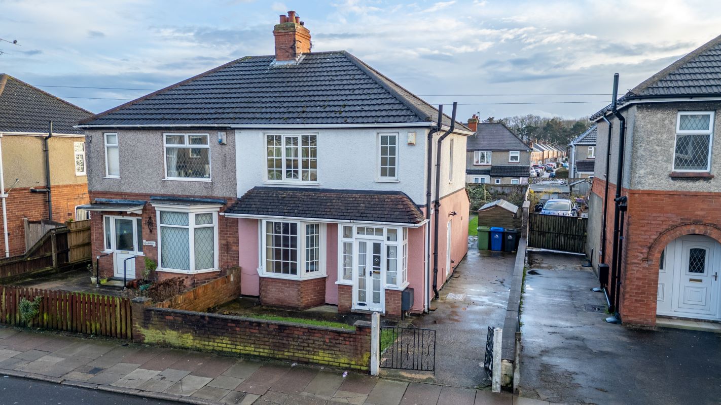 Property for Auction in Lincolnshire - 14 Cross Coates Road, Grimsby, South Humberside, DN34 4QJ