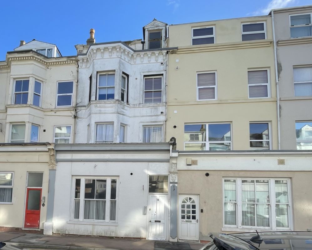 Property for Auction in South Yorkshire - Flat 4 12 South Street, Scarborough, North Yorkshire, YO11 2BP