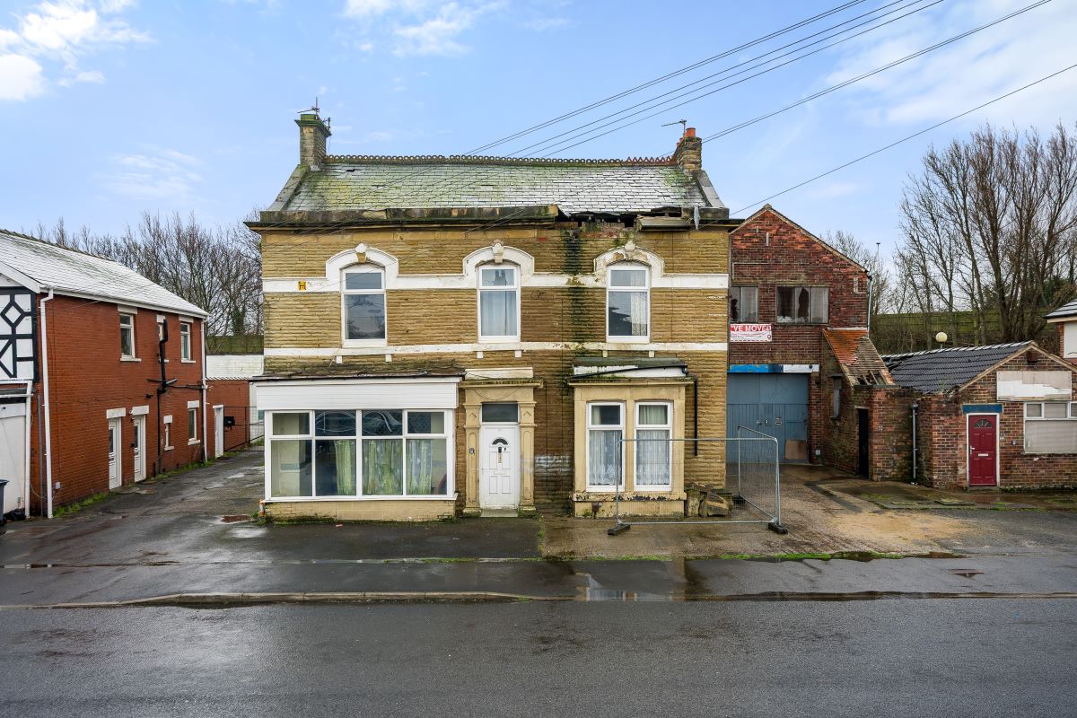 Property for Auction in Lincolnshire - 142-144 Watson Road, Blackpool, Lancashire, FY4 3EE