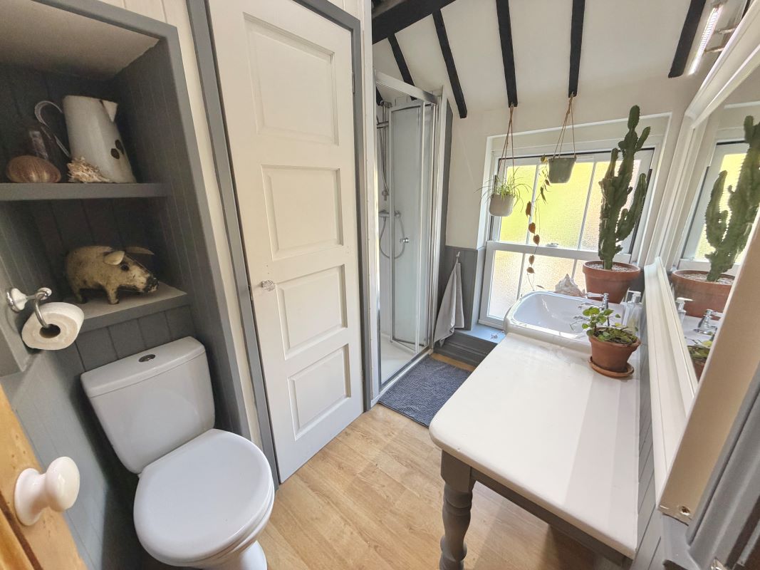 Cellarman Cottage Frenchay Hill, Bristol, Avon, BS16 1LU