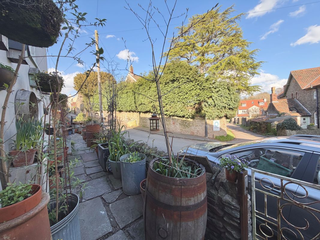 Cellarman Cottage Frenchay Hill, Bristol, Avon, BS16 1LU