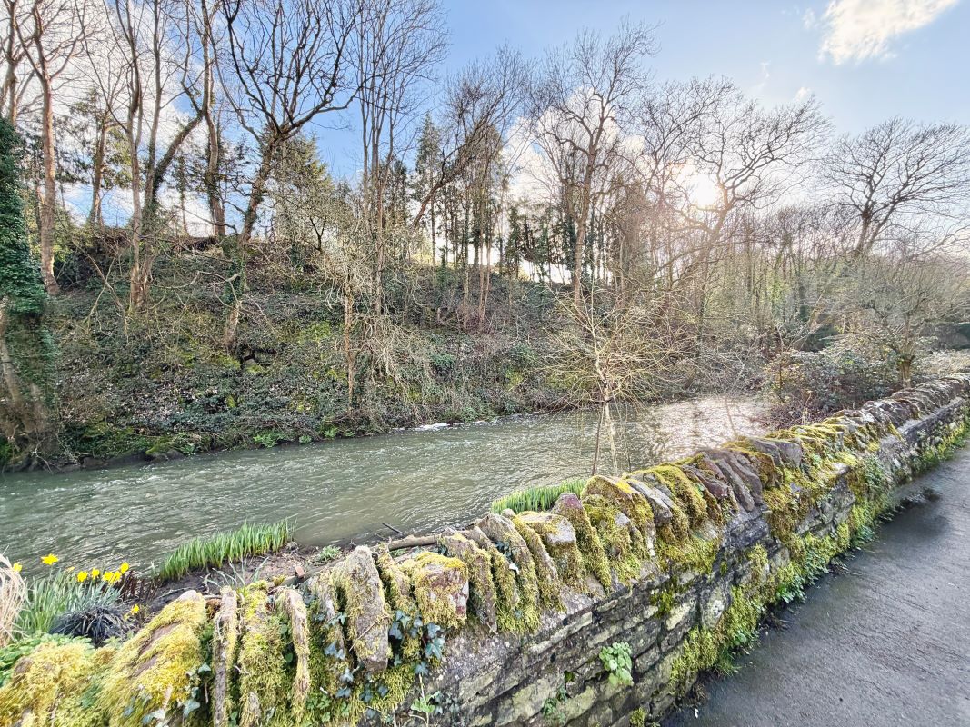 Cellarman Cottage Frenchay Hill, Bristol, Avon, BS16 1LU