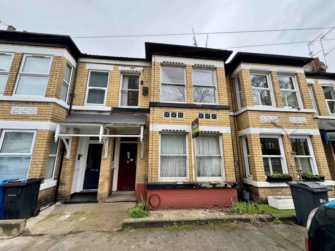 Property for Auction in Hull & East Yorkshire - 61 Duesbery Street, Hull, East Yorkshire, HU5 3QE