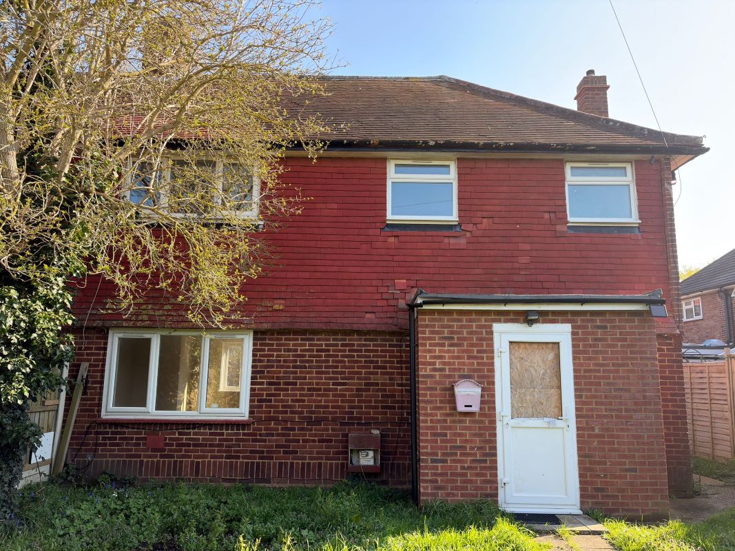 Property for Auction in London - 15 Monarch Close, Feltham, Middlesex, TW14 8BB