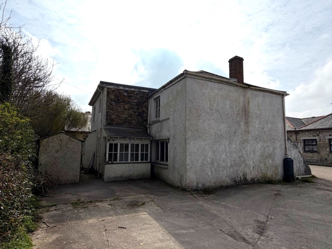 Property for Auction in South West - Lower Crane Farm Cottage Crane, Camborne, Cornwall, TR14 7PX