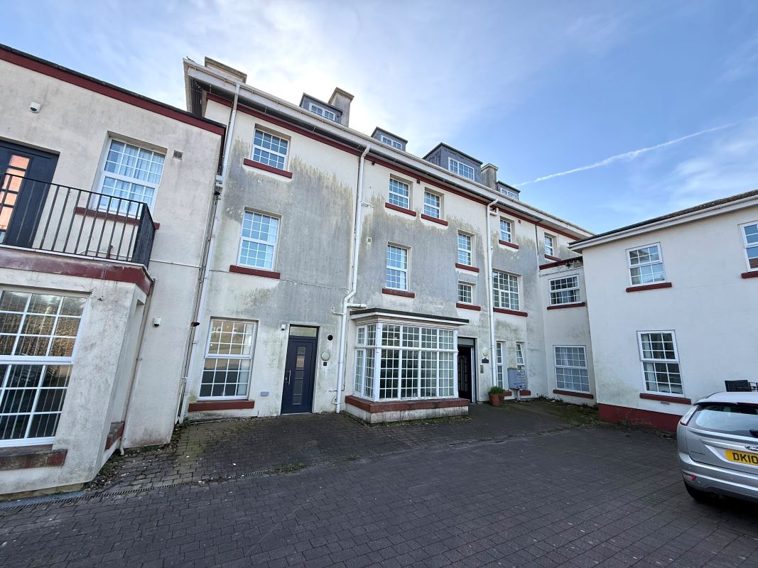 Property for Auction in Cheshire, Staffordshire & Shropshire - Flat 11 22 Montpellier Crescent, Wallasey, Merseyside, CH45 9AB